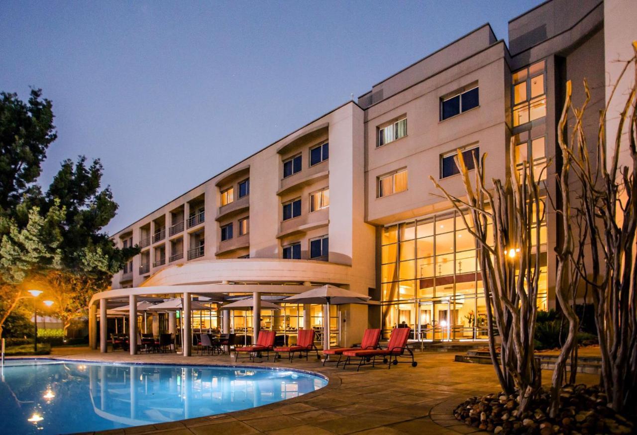 Garden Court Eastgate Hotel Johannesburg Bagian luar foto
