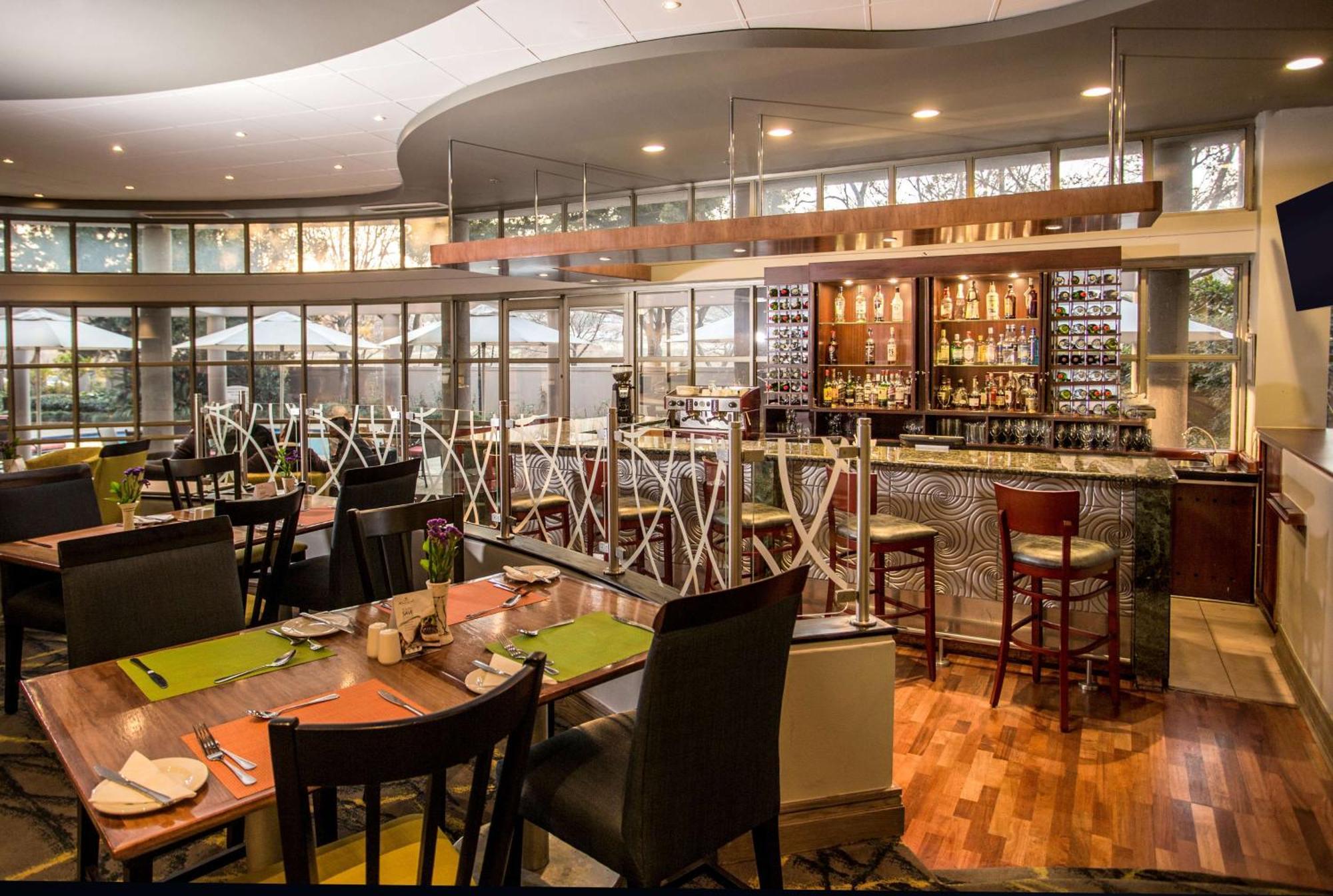 Garden Court Eastgate Hotel Johannesburg Bagian luar foto