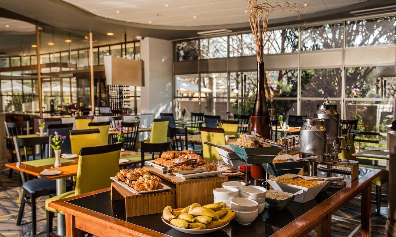 Garden Court Eastgate Hotel Johannesburg Bagian luar foto